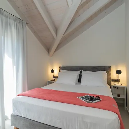 Maistrali Loft דירה